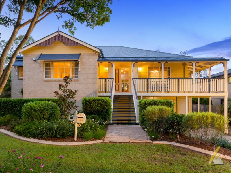 16 Landsborough Place, Forest Lake QLD 4078