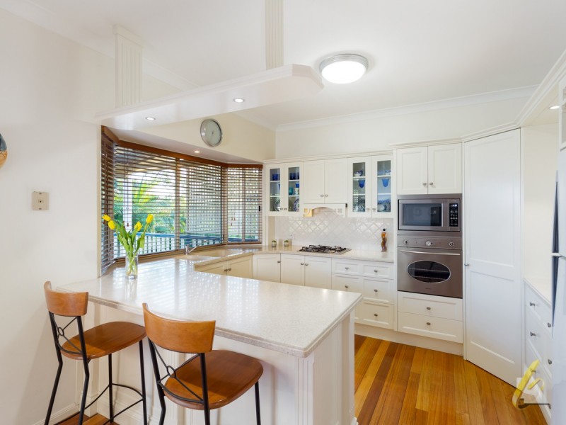 16 Landsborough Place, Forest Lake QLD 4078