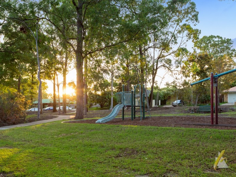 16 Landsborough Place, Forest Lake QLD 4078