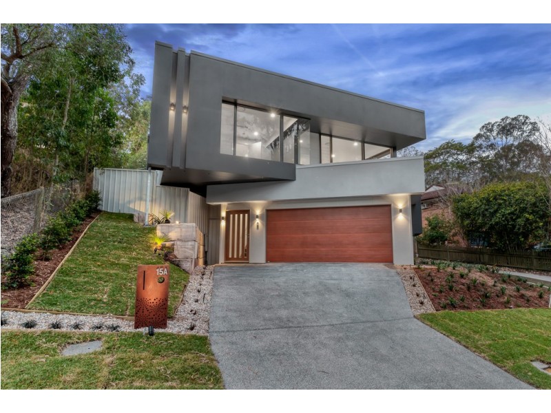 15a Tamarix Street, Chapel Hill QLD 4069