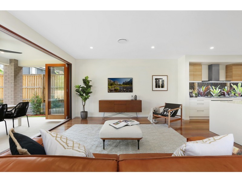 51 Clarina Street, Chapel Hill QLD 4069