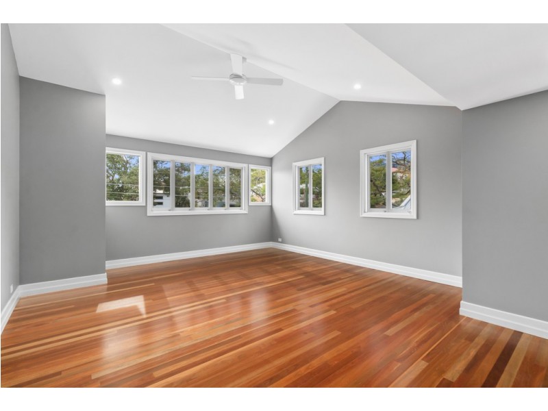 20 Saunders Street, Indooroopilly QLD 4068