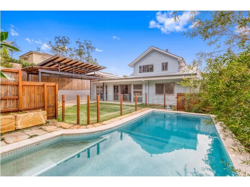 20 Saunders Street, Indooroopilly QLD 4068