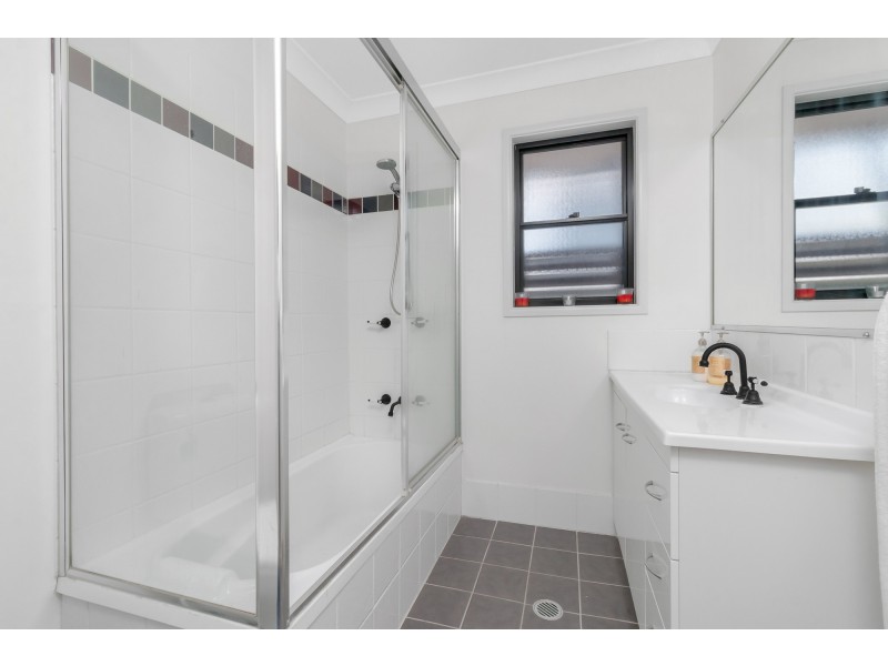 66 Palm Street, Kenmore QLD 4069