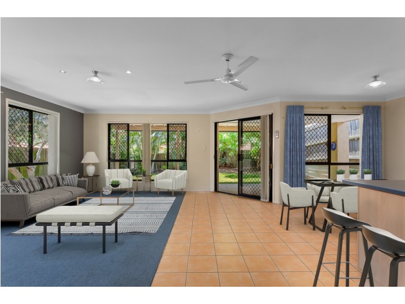 11 Crediton Place, Forest Lake QLD 4078