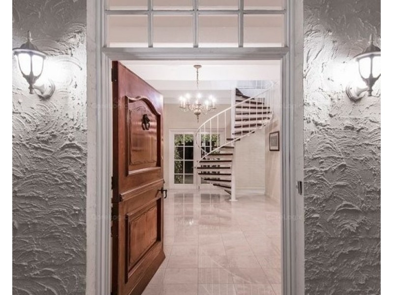 2 Tangy Street, Brookfield QLD 4069