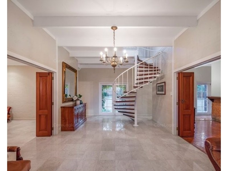 2 Tangy Street, Brookfield QLD 4069