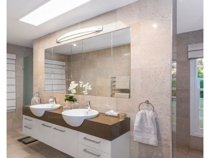 2 Tangy Street, Brookfield QLD 4069