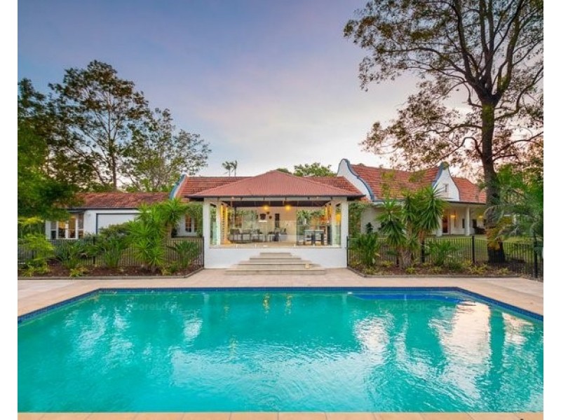 2 Tangy Street, Brookfield QLD 4069