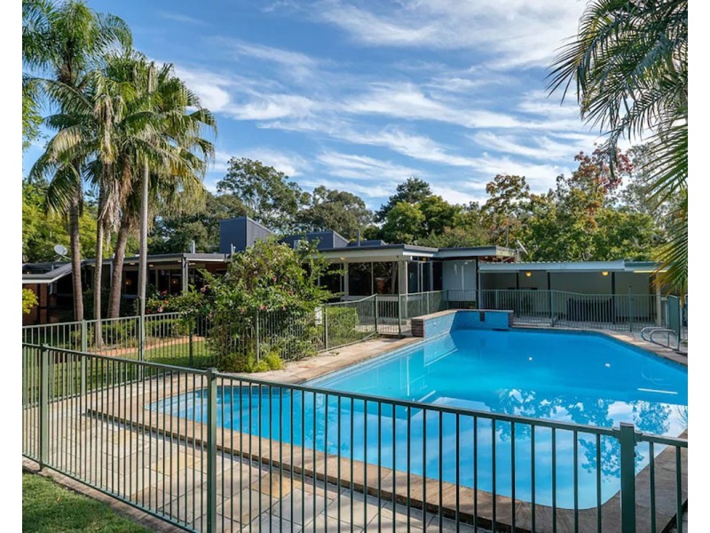 46 Kintyre Street, Brookfield QLD 4069