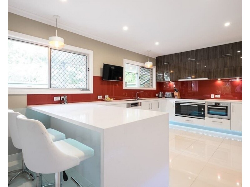 46 Kintyre Street, Brookfield QLD 4069