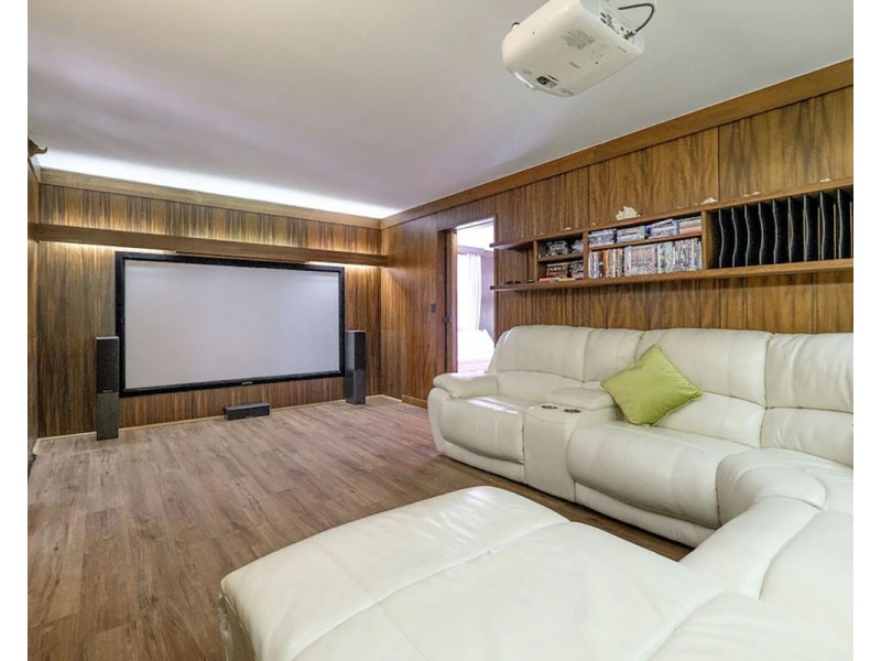 46 Kintyre Street, Brookfield QLD 4069