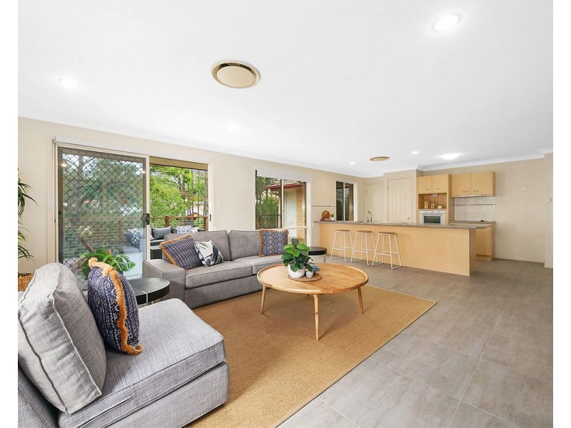 23 Parkway Place, Kenmore QLD 4069