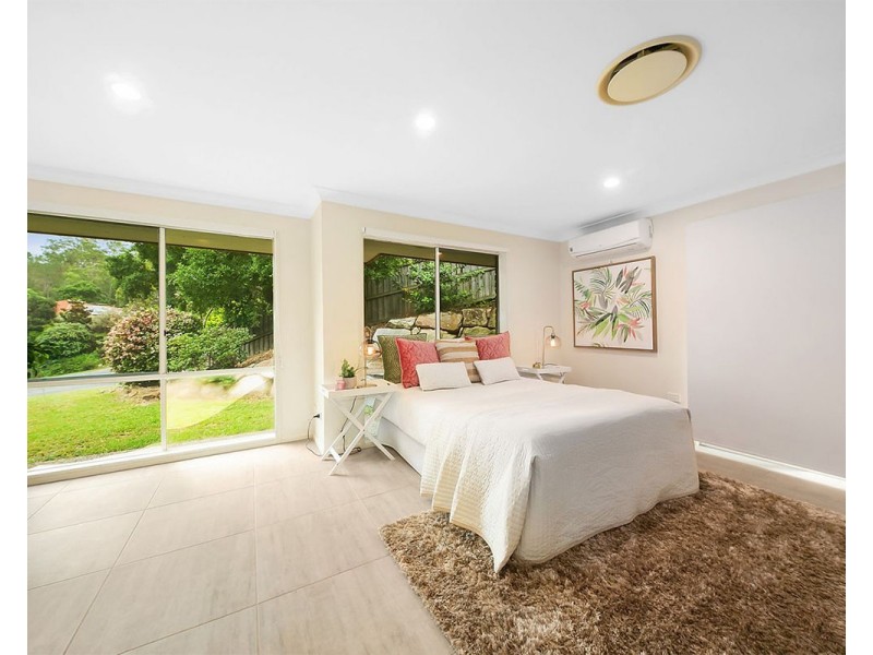 23 Parkway Place, Kenmore QLD 4069