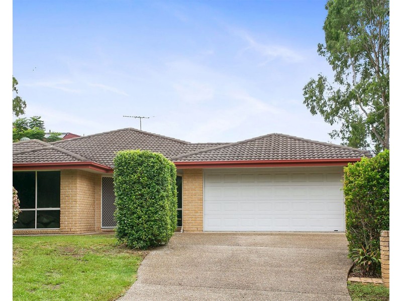 23 Parkway Place, Kenmore QLD 4069