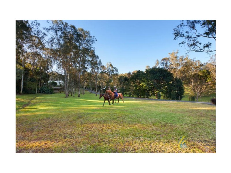 117 Huntingdale Street, Pullenvale QLD 4069