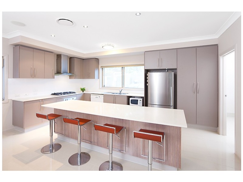 21  Currong Street, Kenmore QLD 4069