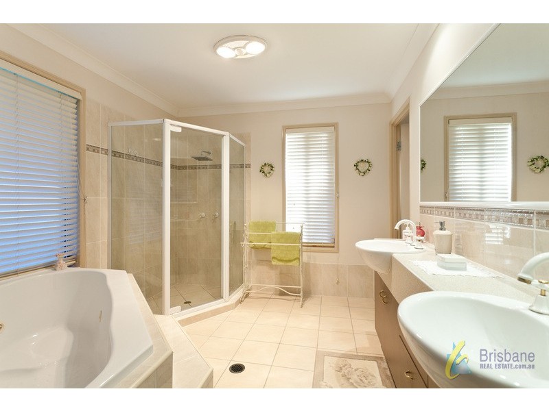 198 Red Cedar Road, Pullenvale QLD 4069