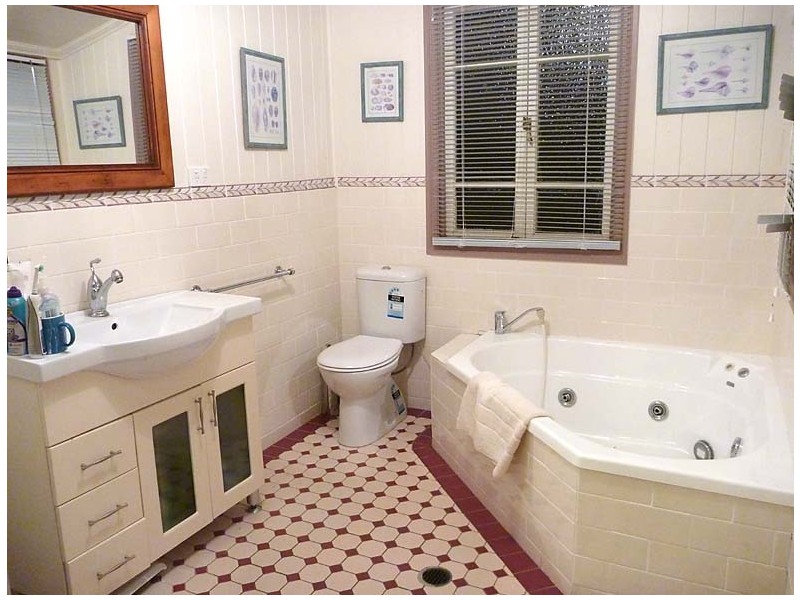 631 Hawkesbury Road, Anstead QLD 4070