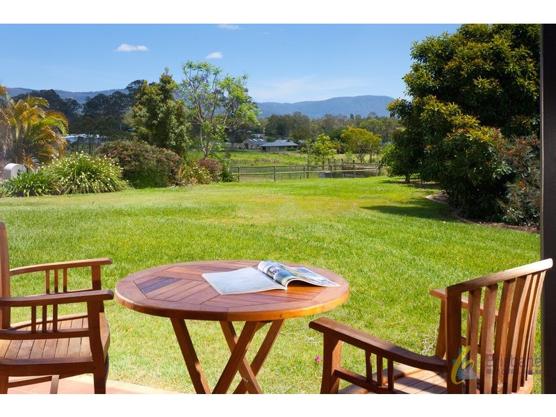 37 Nullamanna Road, Camp Mountain QLD 4520