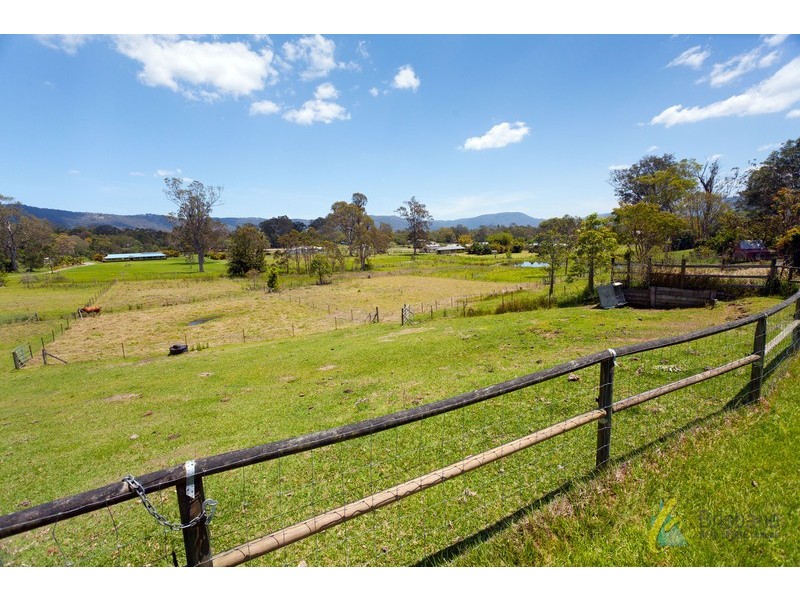 37 Nullamanna Road, Camp Mountain QLD 4520