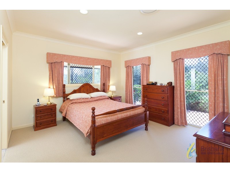 37 Nullamanna Road, Camp Mountain QLD 4520