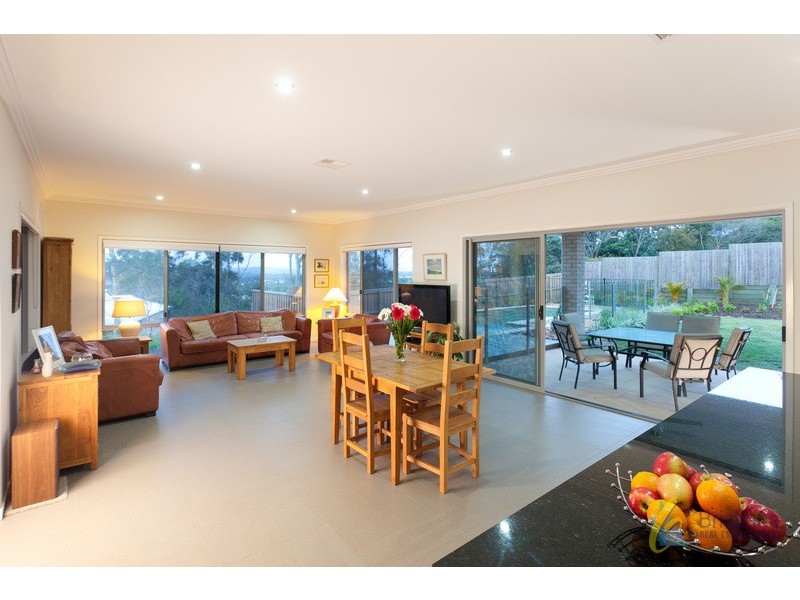 35 Lancewood Place, Moggill QLD 4070
