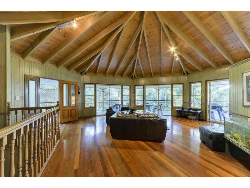 981 Mt Crosby Rd, Karana Downs QLD 4306