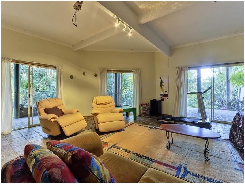 981 Mt Crosby Rd, Karana Downs QLD 4306