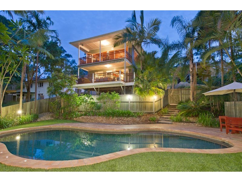 8 Skerry Street, Kenmore QLD 4069