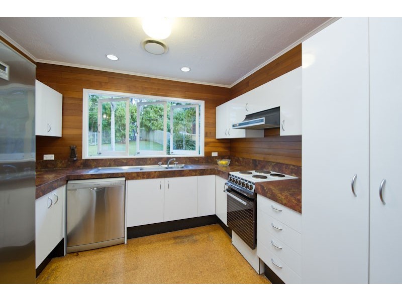 8 Skerry Street, Kenmore QLD 4069