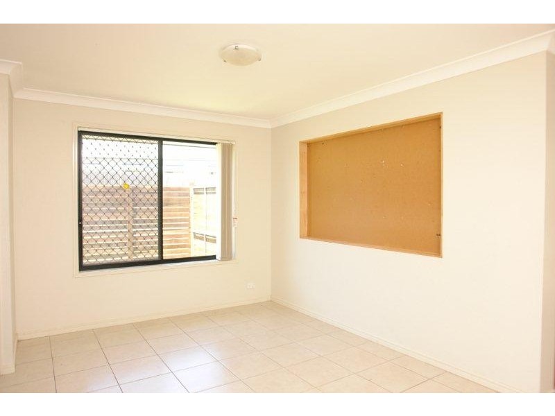 27 Turquoise Crescent, Springfield Lakes QLD 4300