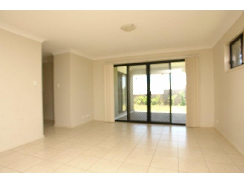 27 Turquoise Crescent, Springfield Lakes QLD 4300
