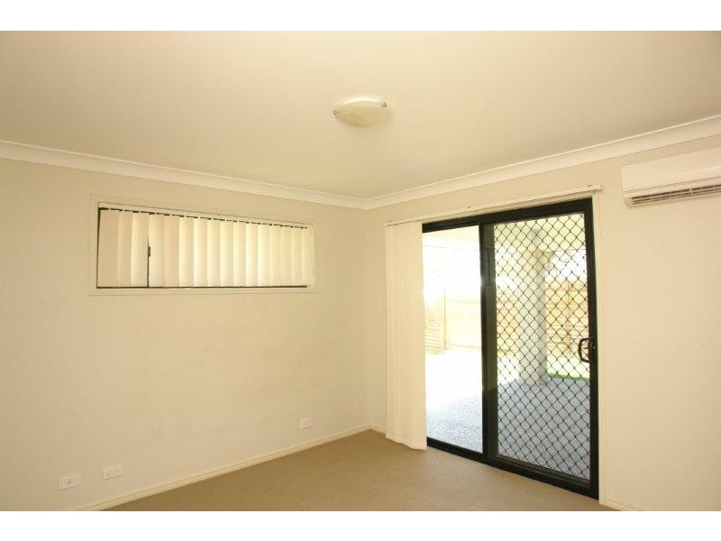 27 Turquoise Crescent, Springfield Lakes QLD 4300