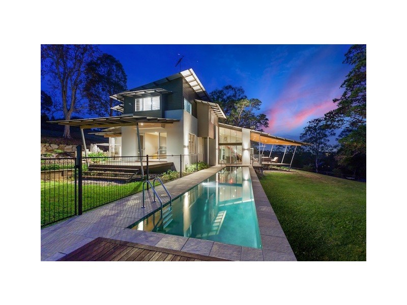 30 Nioka St, Brookfield QLD 4069