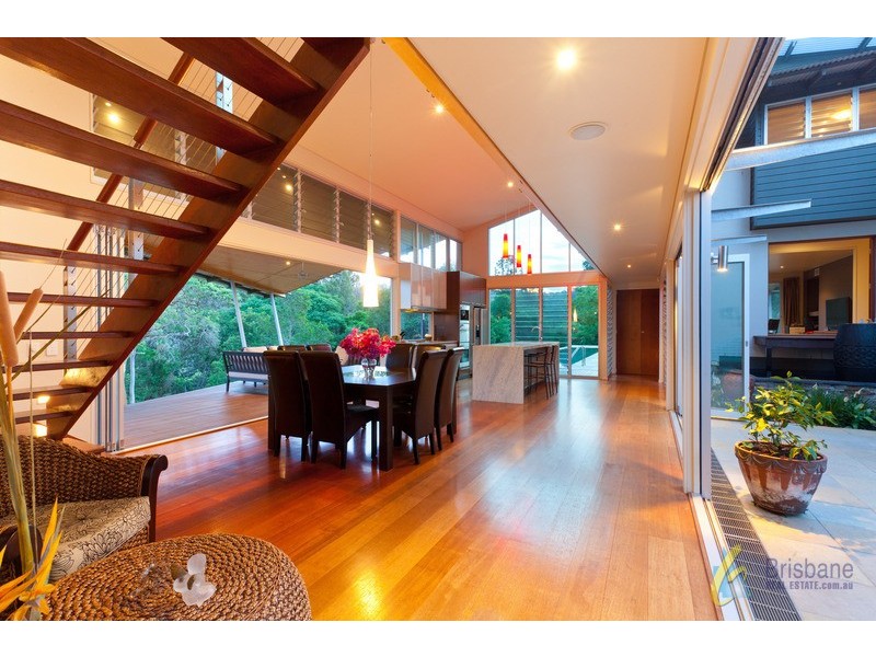 30 Nioka St, Brookfield QLD 4069