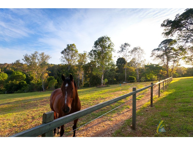 30 Nioka St, Brookfield QLD 4069