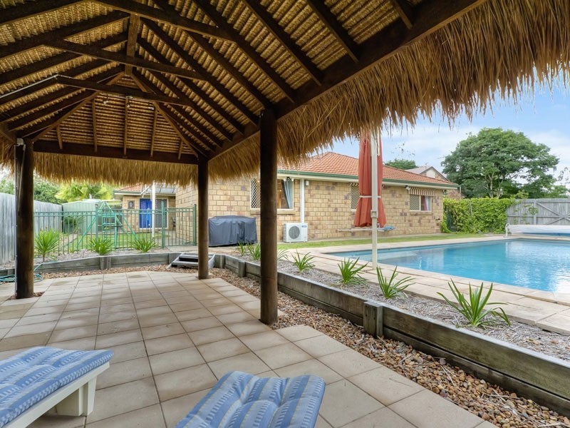 40 College Road, Karana Downs QLD 4306