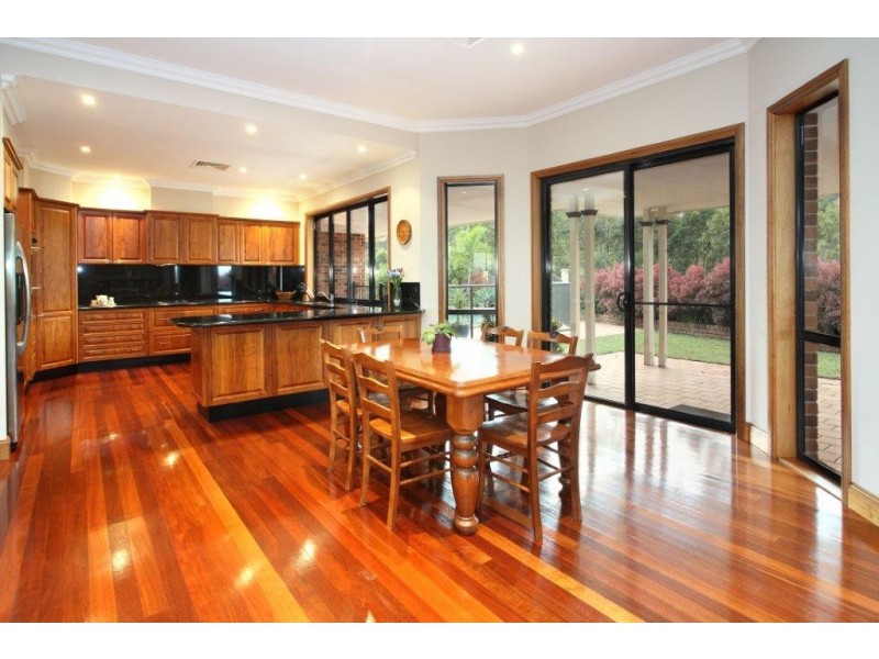 7 Millbrook Dr, Pullenvale QLD 4069