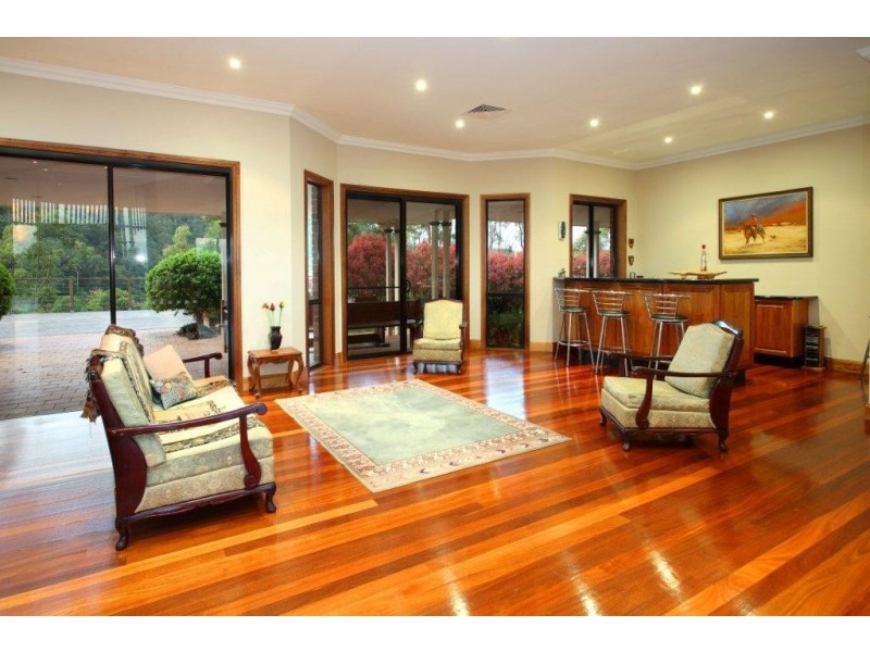 7 Millbrook Dr, Pullenvale QLD 4069