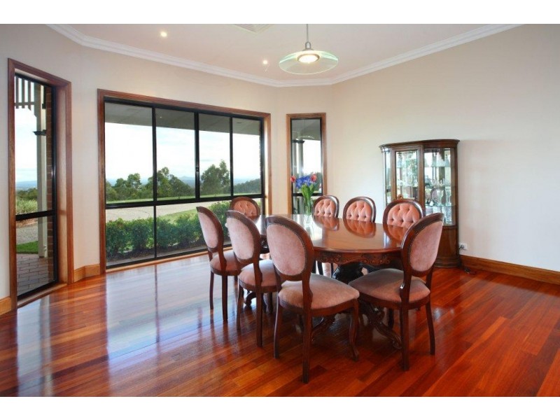 7 Millbrook Dr, Pullenvale QLD 4069