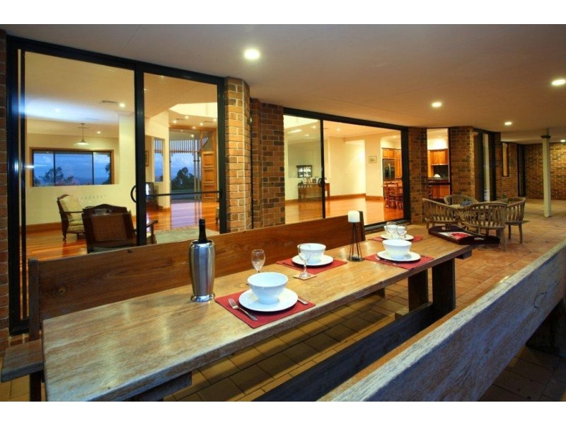 7 Millbrook Dr, Pullenvale QLD 4069