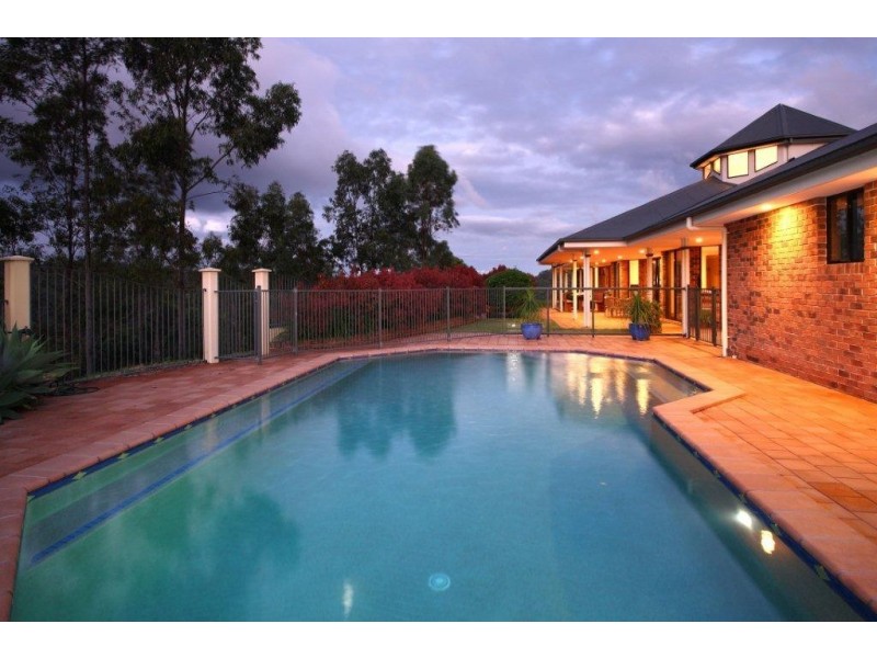 7 Millbrook Dr, Pullenvale QLD 4069
