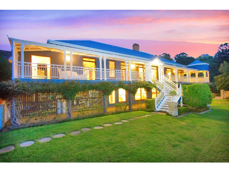 218 Moons Lane, Brookfield QLD 4069