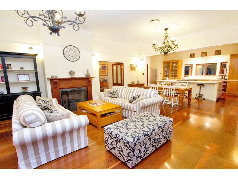 218 Moons Lane, Brookfield QLD 4069