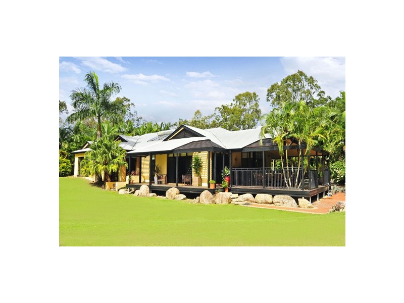 39 Phillip Cres, Barellan Point QLD 4306
