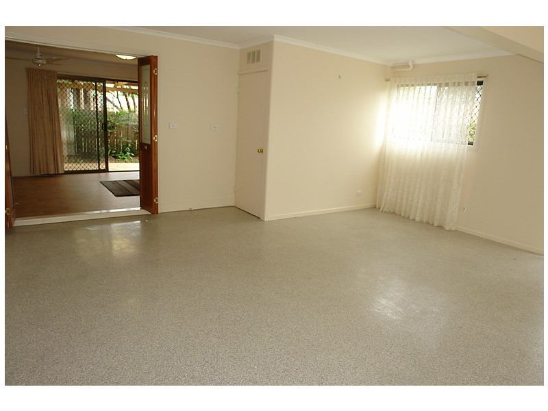 2 Jessamine Ct, Kenmore Hills QLD 4069