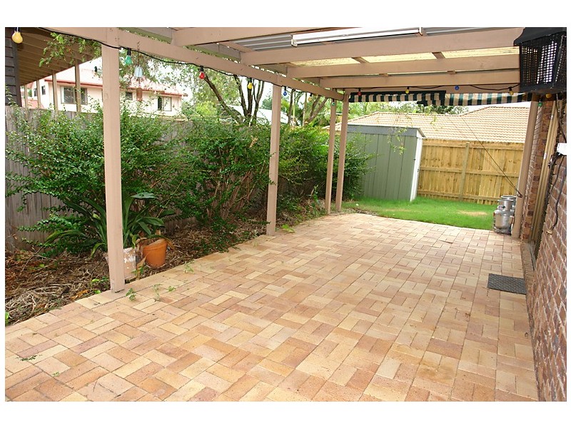 2 Jessamine Ct, Kenmore Hills QLD 4069