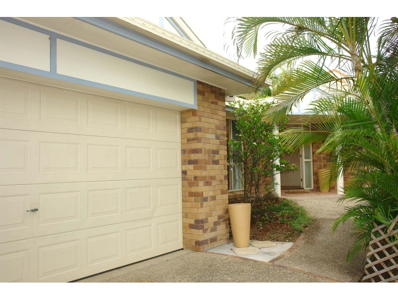 73 Mirbelia Street, Kenmore QLD 4069