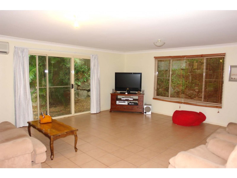 73 Mirbelia Street, Kenmore QLD 4069